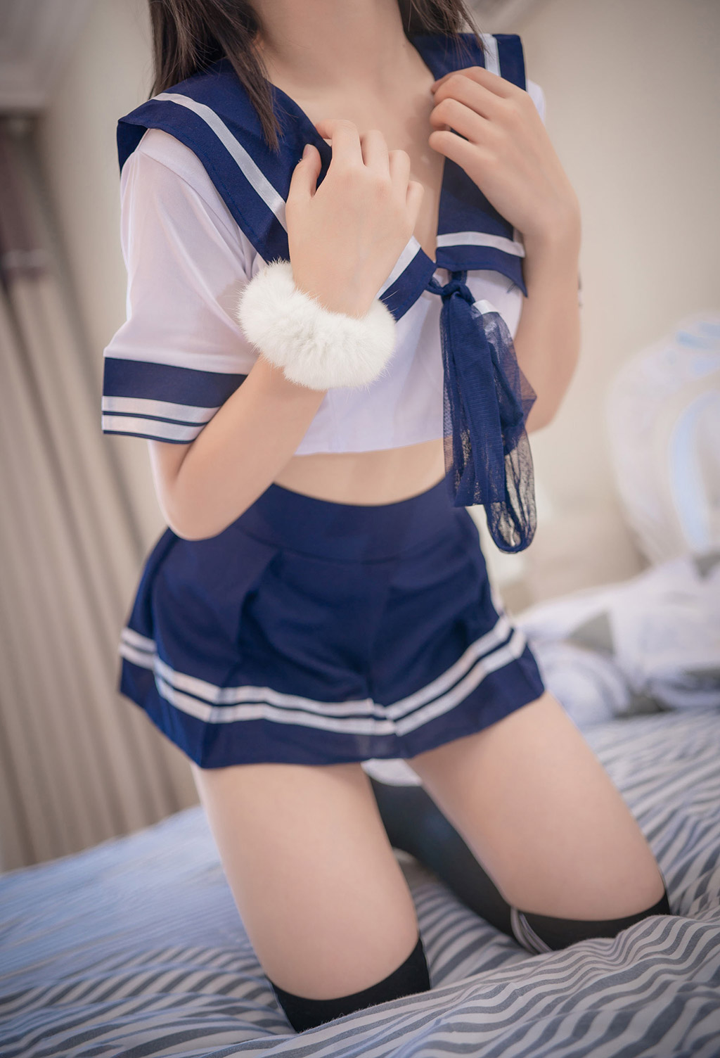 水手裙学妹性感写真套图