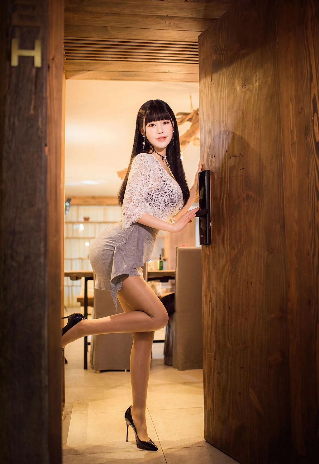 朱可儿Flower图书馆续集写真