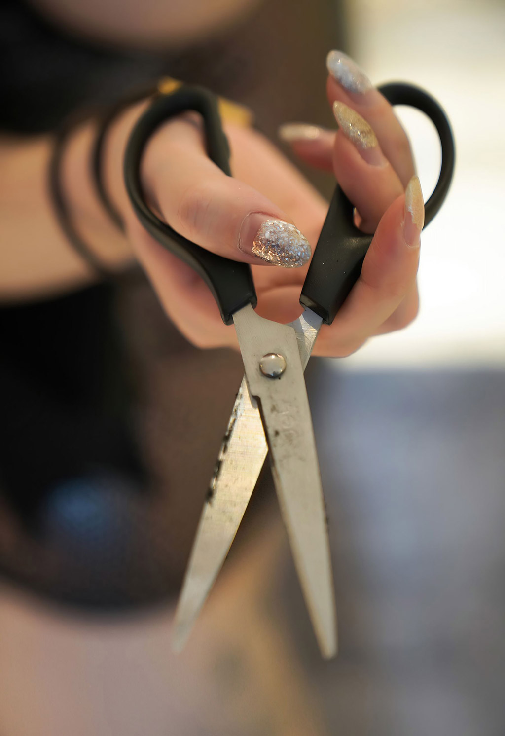 凯竹•廿十独具魅力的轻薄鳞片服饰