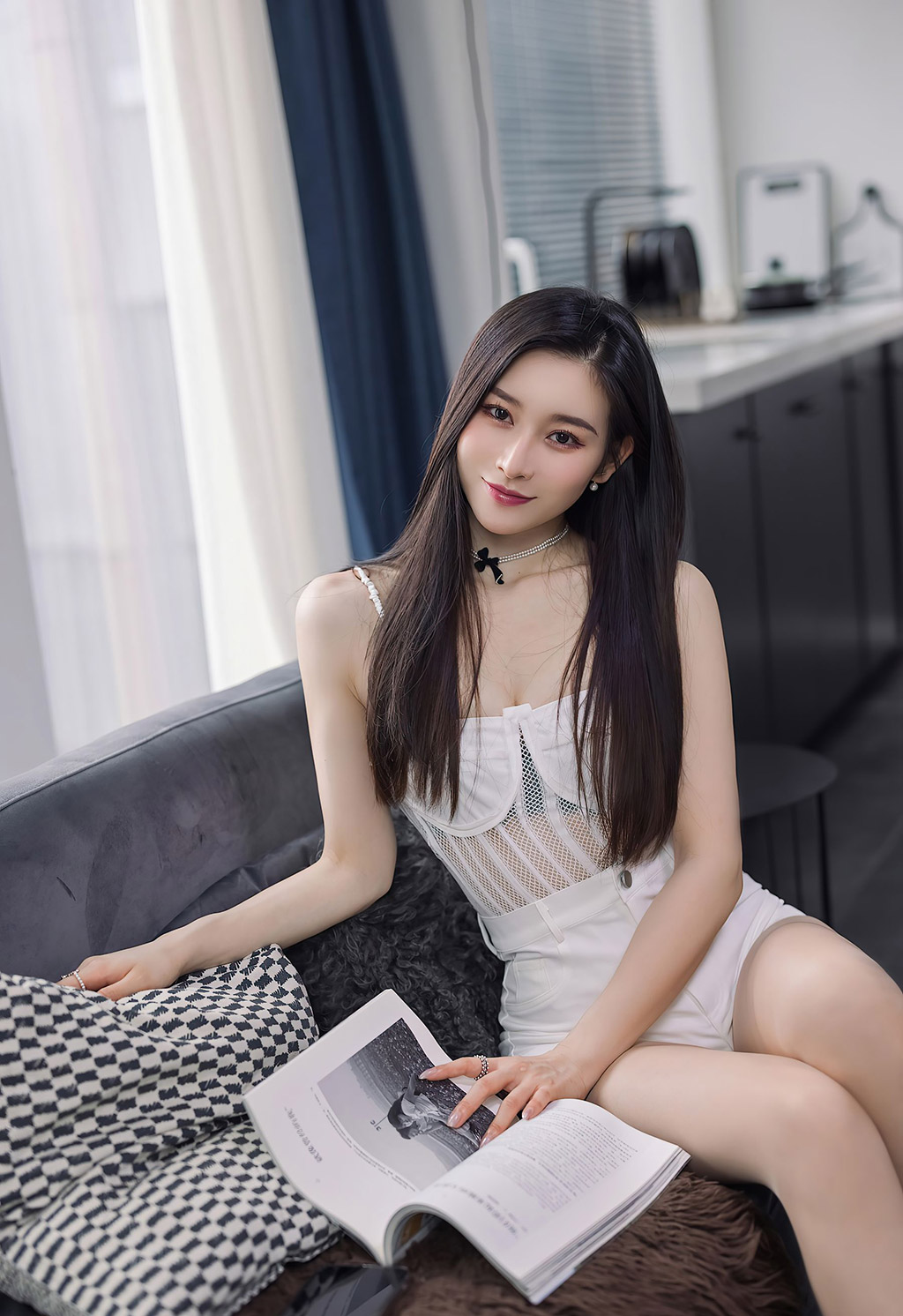 气质美女Vanessa丝袜美腿肌肤如玉