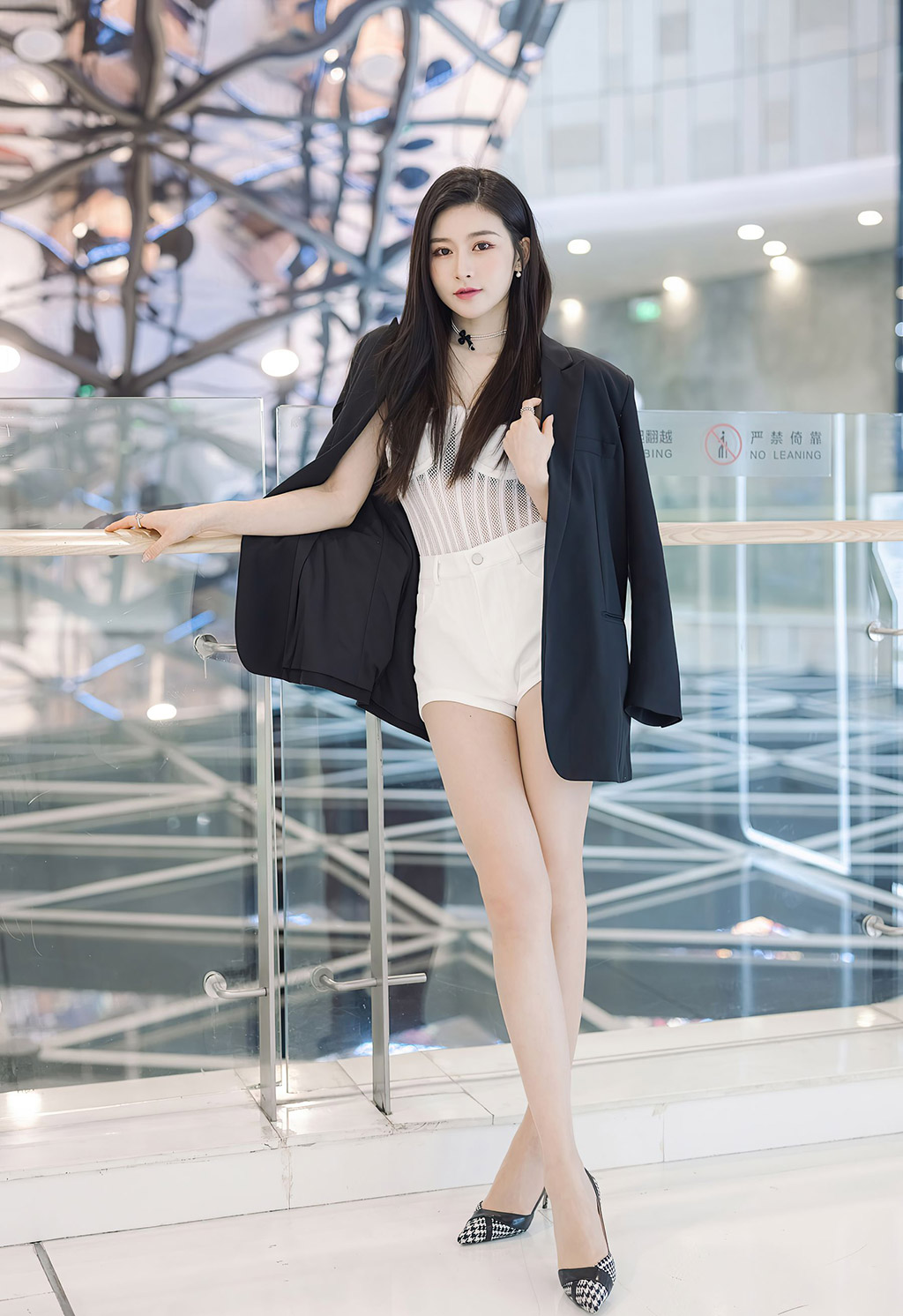 气质美女Vanessa丝袜美腿肌肤如玉