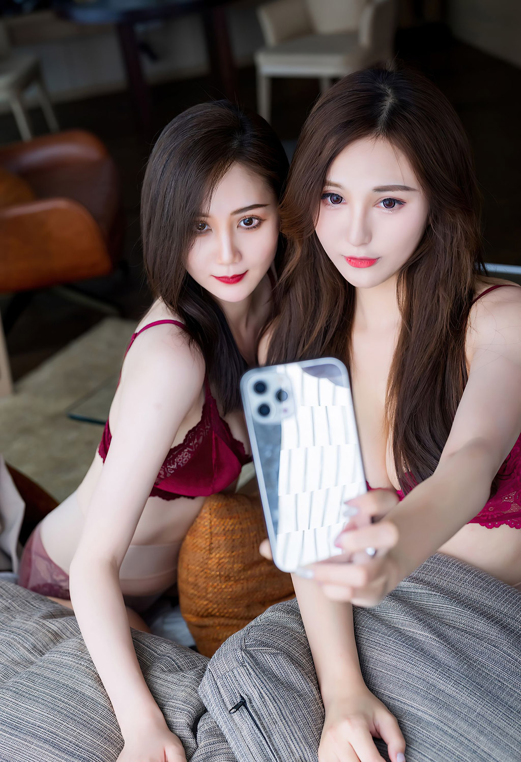 Lavinia肉肉&SISY思性感都市OL与朦胧丝袜美腿