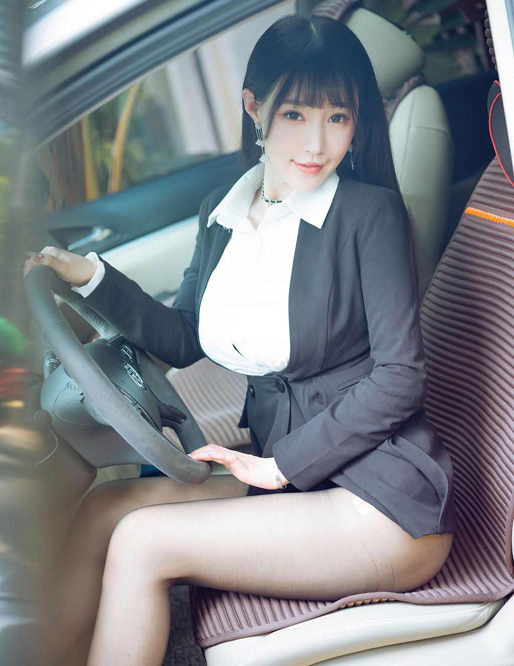 朱可儿Flowe老司机朱可儿的车拍主题