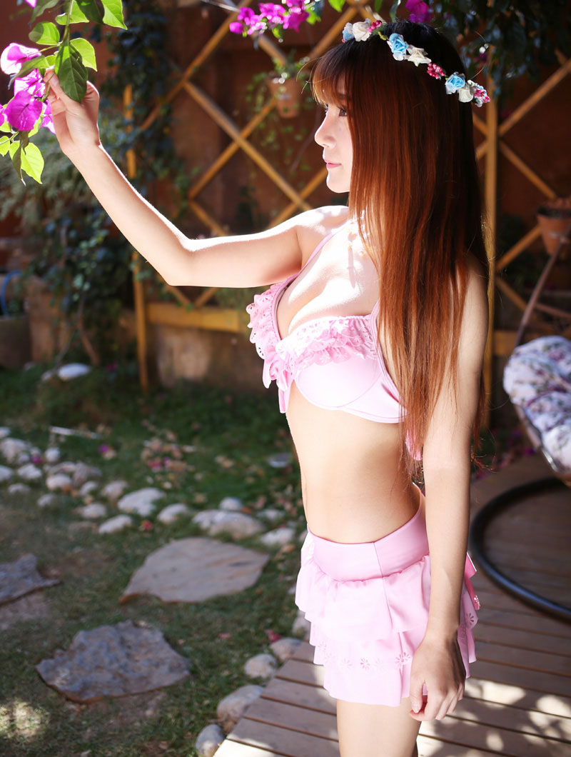 养眼嫩模子纯儿Annie私房写真