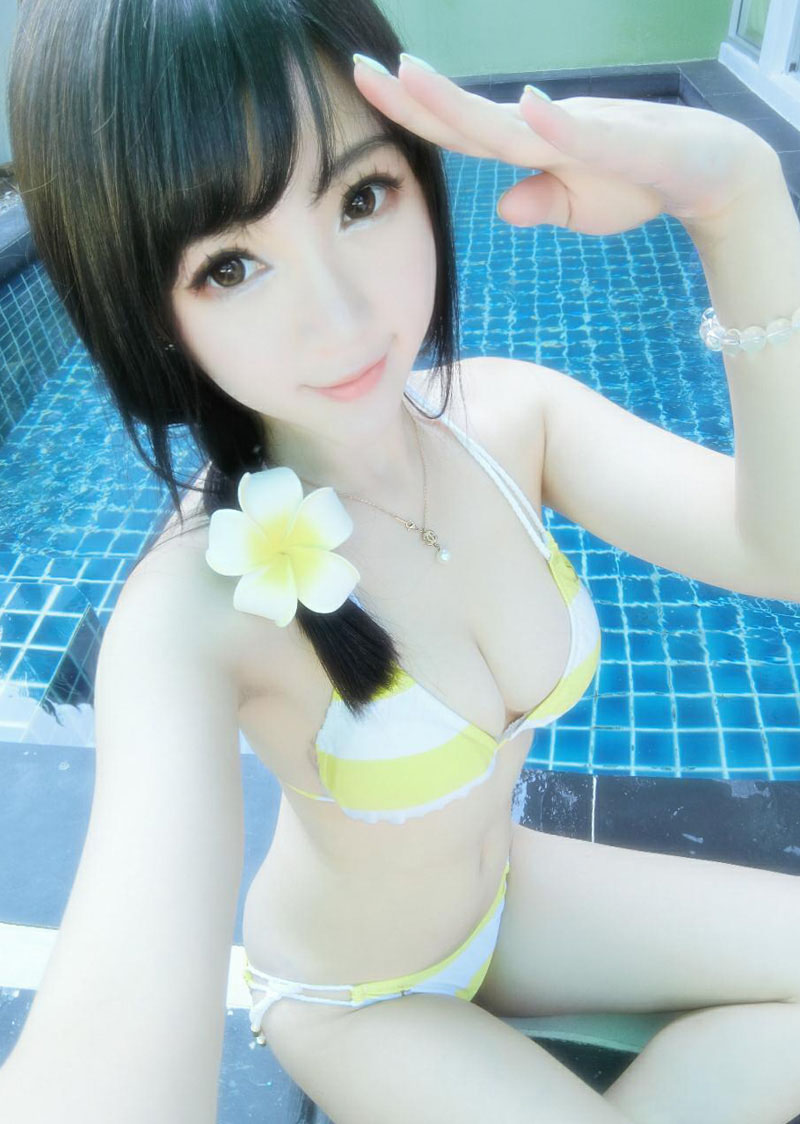 90后大胸正妹米妮甜美生活照