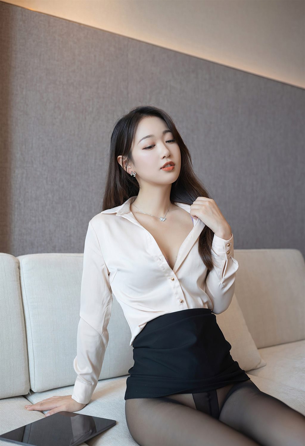 性感投资顾问唐安琪熟练的让人心疼