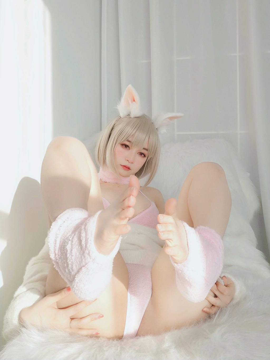 性感少女白银81白色毛衣加粉色内衣性感私房写真集