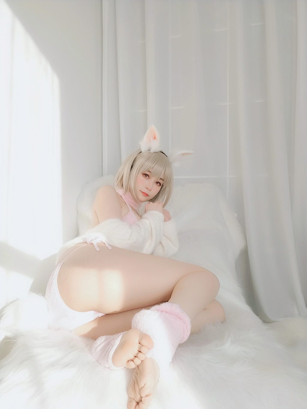 性感少女白银81白色毛衣加粉色内衣性感私房写真集