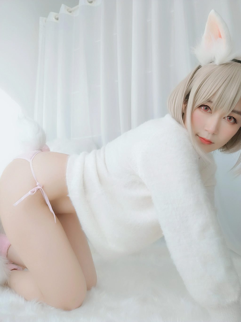 性感少女白银81白色毛衣加粉色内衣性感私房写真集