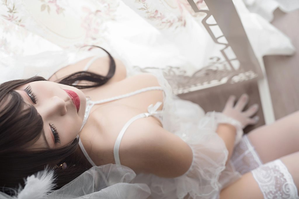 网红美女白烨白天鹅白色情趣婚纱内衣加白色丝袜美腿性感私房写真集