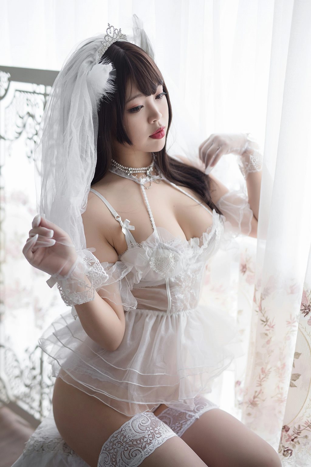 网红美女白烨白天鹅白色情趣婚纱内衣加白色丝袜美腿性感私房写真集
