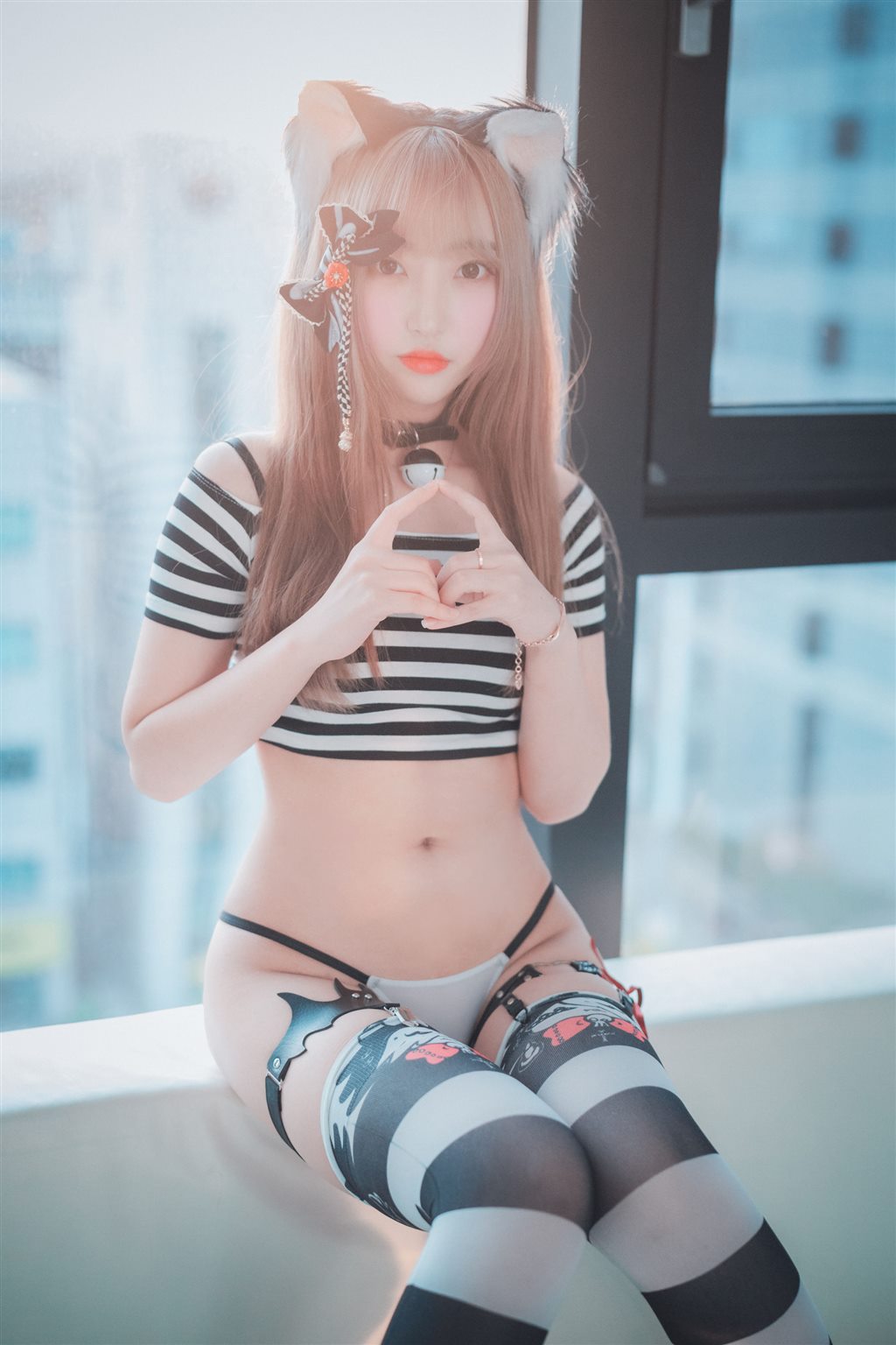 [DJAWA] Hanari - Catgirl in Stripes 写真套图