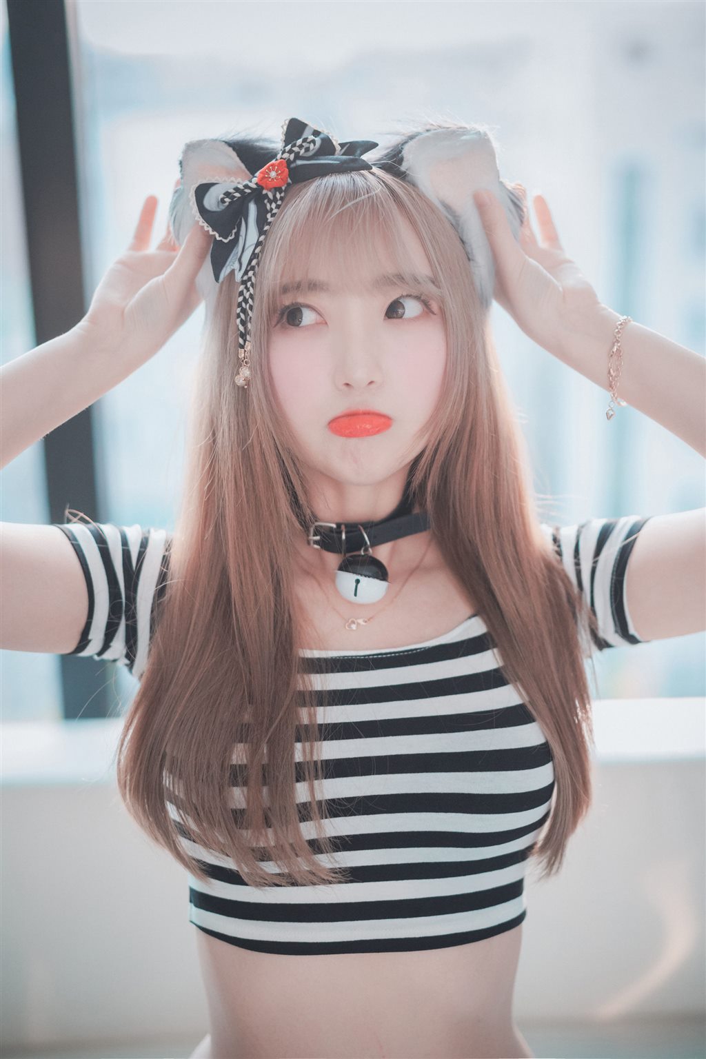 [DJAWA] Hanari - Catgirl in Stripes 写真套图