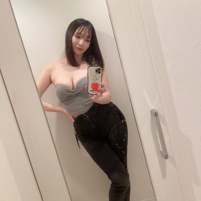 强势回归！F罩杯白皙美女“黒川晴美”是2年前那位S1专属神臀女演员！