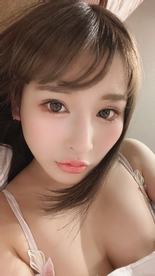 辣妹校正回归!E罩杯刺青美少女“叶月蕾菈”改名换造型狂吸上万粉丝回流!