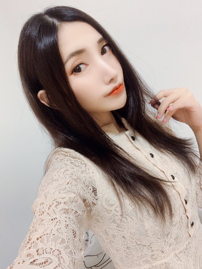 文武双全！D罩杯性感美艳大姐姐“橘奏海”魅惑气质喷发、自曝拥长刀、剑道段位！