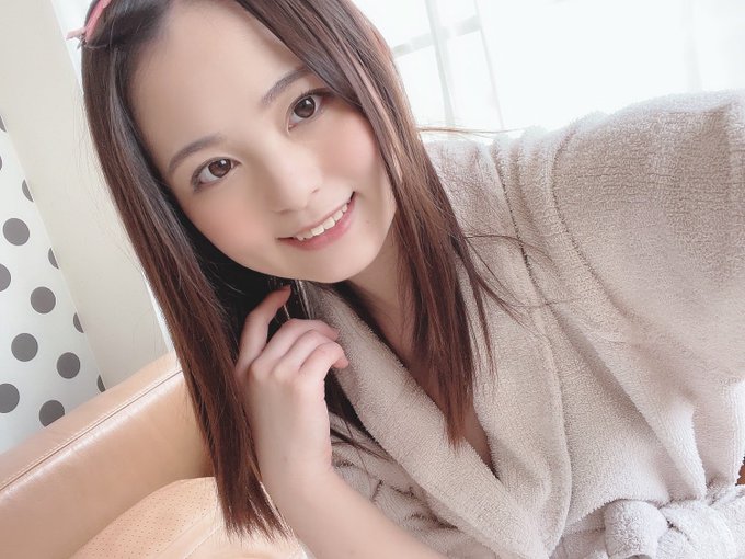 转换跑道！D罩杯当地偶像“桃山萌香”出道、自曝偶像时期被团员霸凌！