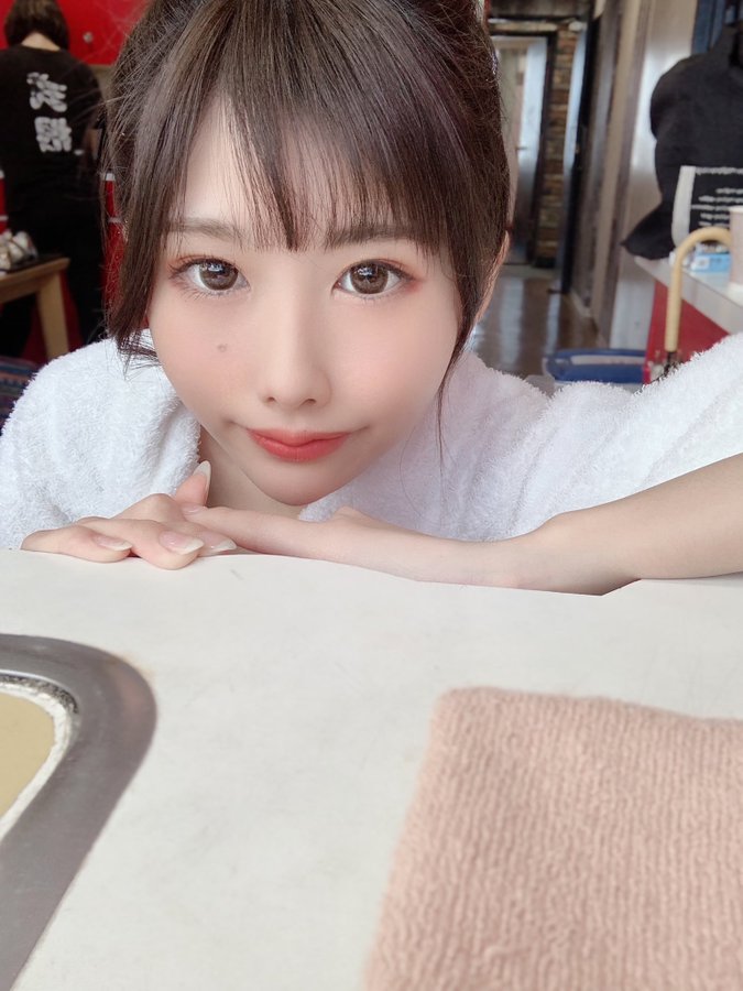 白皙可爱！B罩杯微乳美少女“橘雏乃”出道自曝全因前男友早泄无法满足！