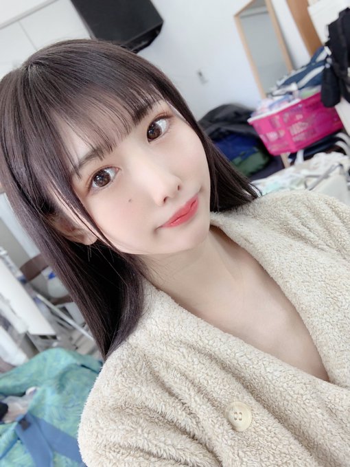 白皙可爱！B罩杯微乳美少女“橘雏乃”出道自曝全因前男友早泄无法满足！