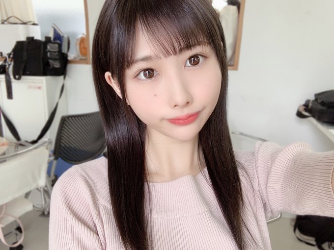 白皙可爱！B罩杯微乳美少女“橘雏乃”出道自曝全因前男友早泄无法满足！