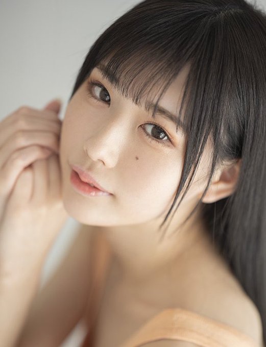 白皙可爱！B罩杯微乳美少女“橘雏乃”出道自曝全因前男友早泄无法满足！