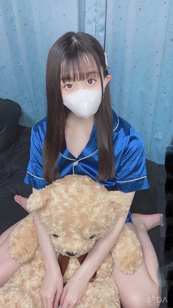 清纯甜美!E罩杯娇嫩女大生“绀野美衣奈”出道想体验真正的绝顶!