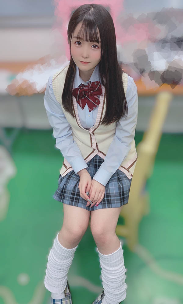 清纯甜美!E罩杯娇嫩女大生“绀野美衣奈”出道想体验真正的绝顶!