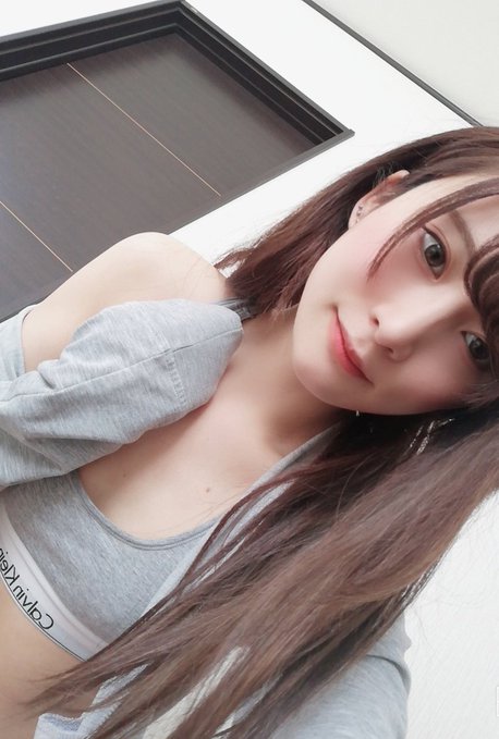 隐藏版素人新人!雪白微乳美女“廿楽真理”身兼看护师出道!