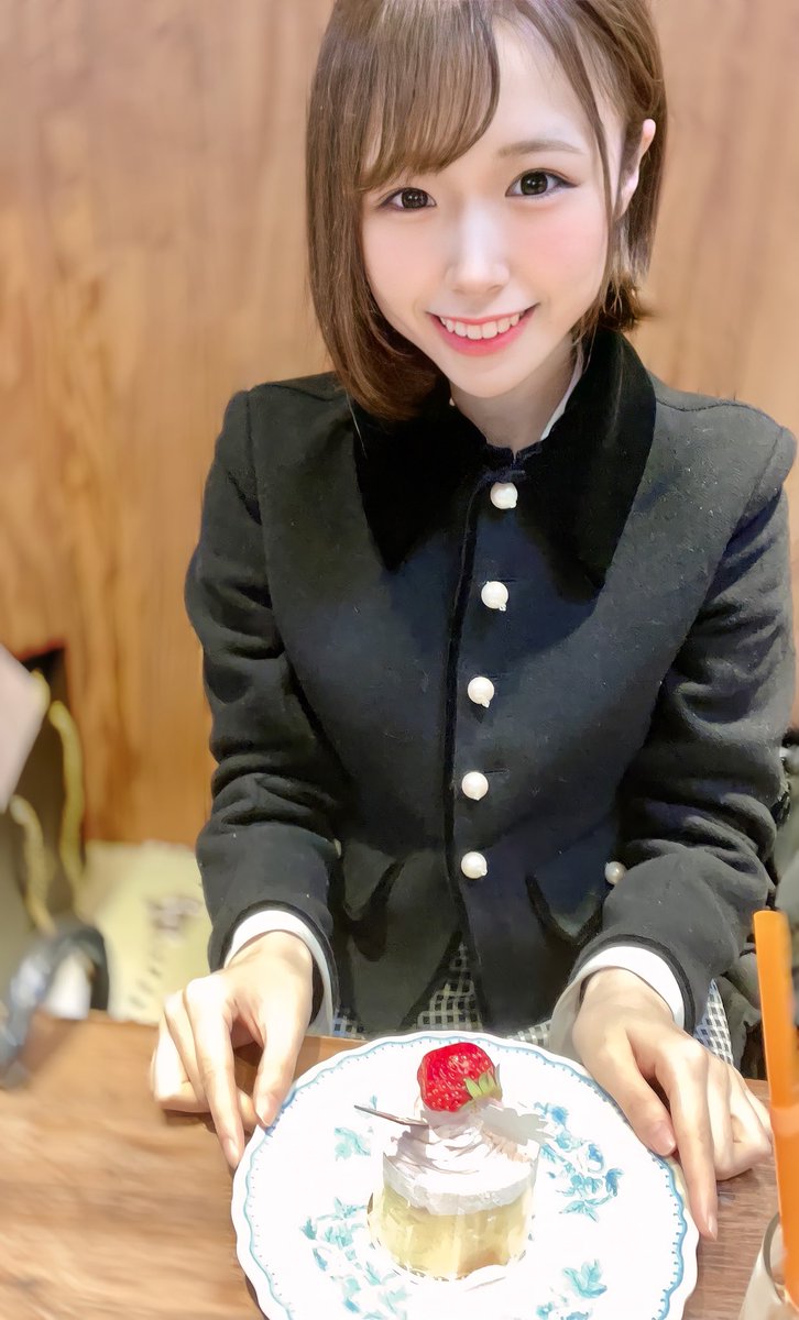 多益800分!雪嫩高学历女大生“真白美生”因疫情寂寞难耐出道!