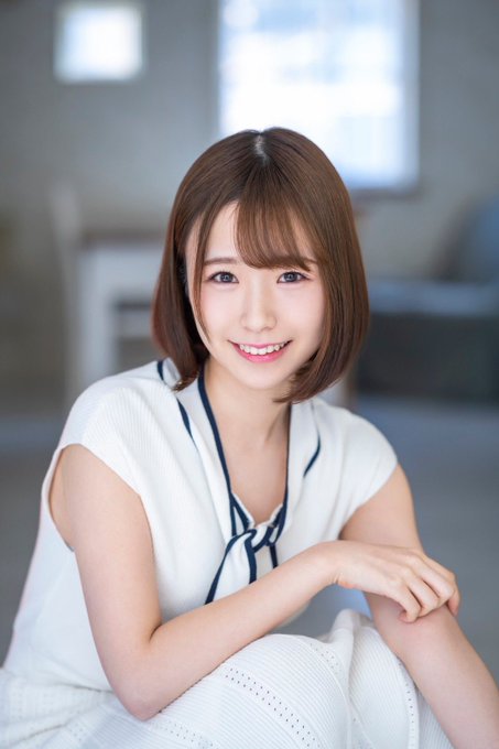 多益800分!雪嫩高学历女大生“真白美生”因疫情寂寞难耐出道!