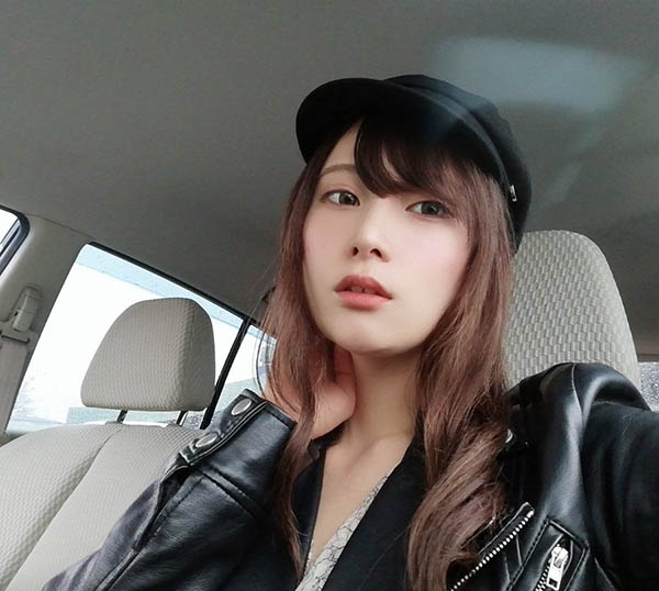隐藏版素人新人!雪白微乳美女“廿楽真理”身兼看护师出道!
