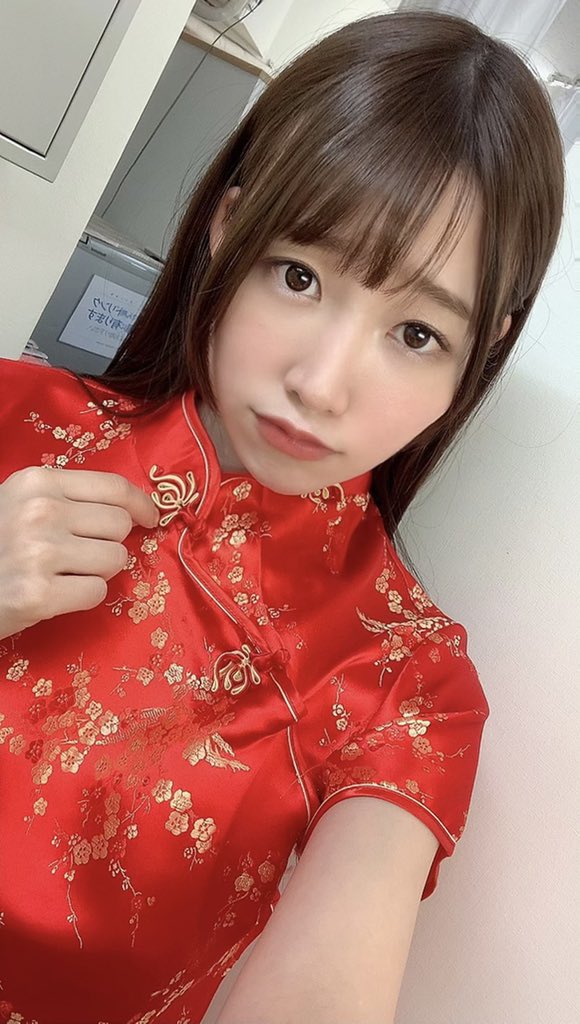 拍片机器宣布封拍!困惑颜E罩杯美少女“富田优衣”宣布4月开始停止所有演艺活动!