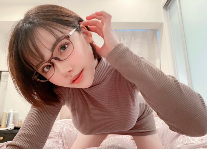 转战水管!推特爆红女神“深田咏美”频道开张三个月冲破1500万次点阅!