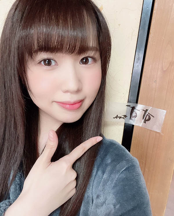 曾经进行过偶像活动！娇小美少女“高山铃”出道、娇喊最爱色色的事！