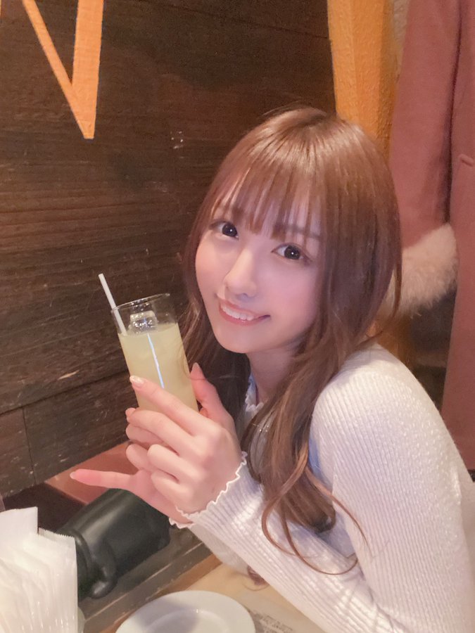 泳装比赛后冠! F罩杯巨乳美少女“朝日奈华莲”出道大秀冠军级身材!