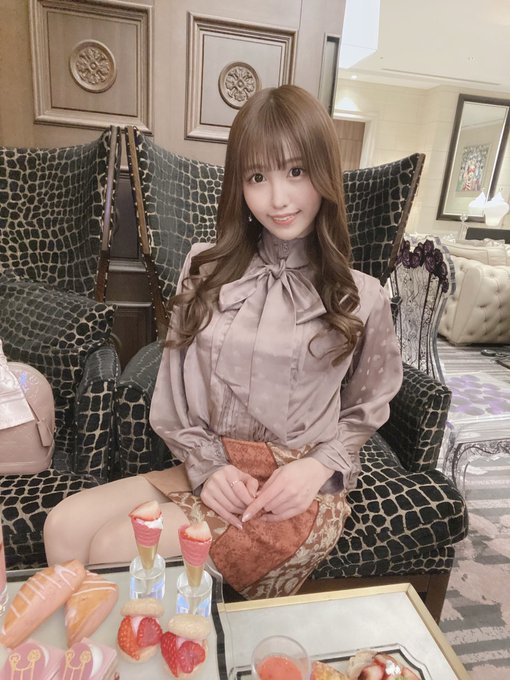 泳装比赛后冠! F罩杯巨乳美少女“朝日奈华莲”出道大秀冠军级身材!