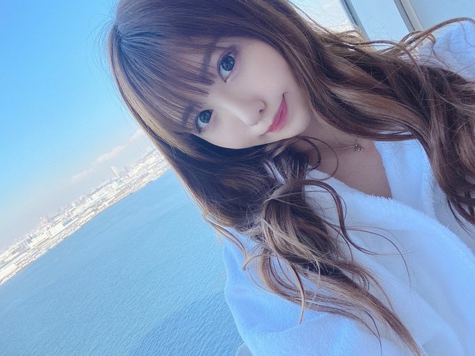 泳装比赛后冠! F罩杯巨乳美少女“朝日奈华莲”出道大秀冠军级身材!