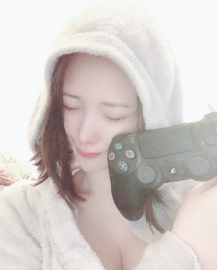 现役新体操选手! 雪嫩白皙G罩杯美女新人“皆川瑠衣”出道自曝最爱边喝酒边…!