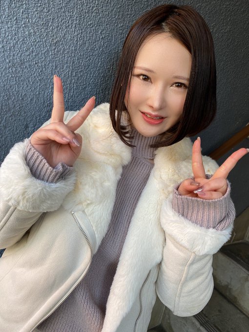 现役新体操选手! 雪嫩白皙G罩杯美女新人“皆川瑠衣”出道自曝最爱边喝酒边…!