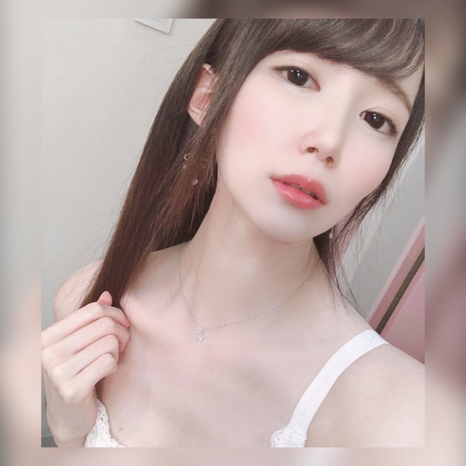 能姐能妹! 美少女大学生新人“琴石梦琉”可爱水手服、娇滴滴女仆装亮相!