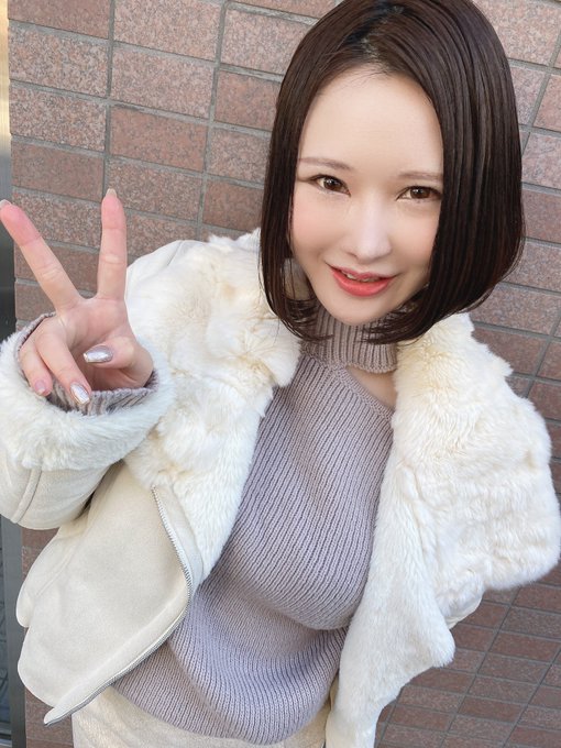 现役新体操选手! 雪嫩白皙G罩杯美女新人“皆川瑠衣”出道自曝最爱边喝酒边…!