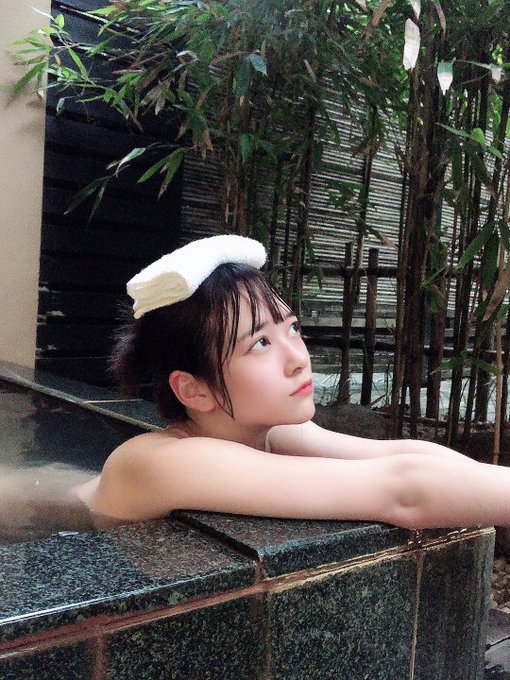 推特追踪破万! 甜美前偶像美少女「南乃空」大放温泉背后全空福利!