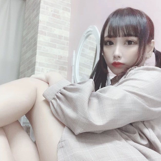火辣前偶像?! F罩杯美胸美少女「春花南」出道大放送按摩影片!