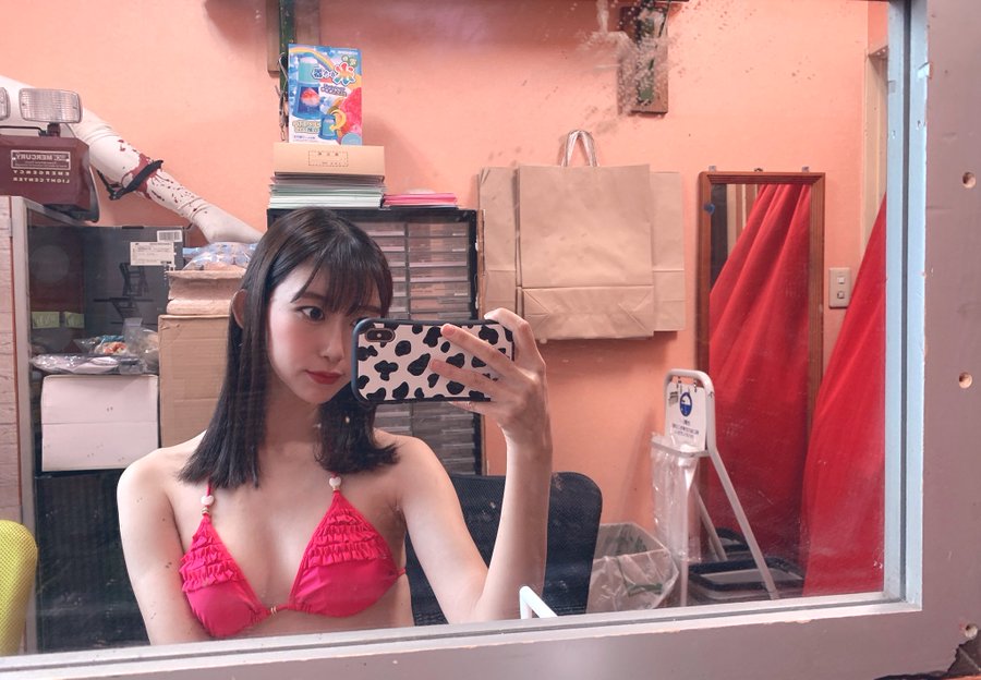 不受时间束缚! 31岁冻龄美少女「黒川菫」水手服扮相零死角!