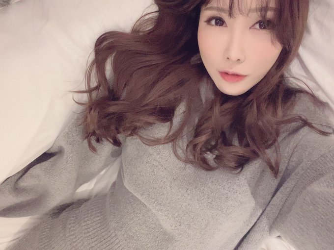 全裸入镜！ 美艳性感姐系新人「木村穂乃香」自取其乳引上百粉丝按赞！