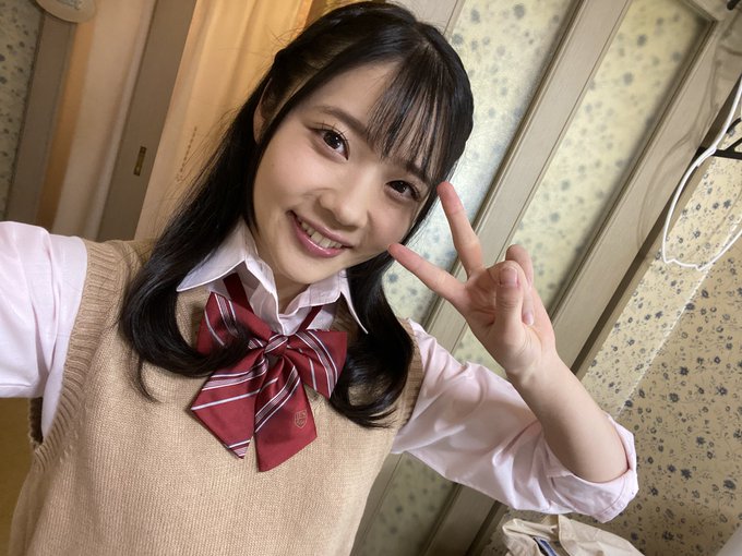告别鼠年! 青春美少女新人「二叶绘麻」扮成性感小老鼠献上酥胸挥别2020!
