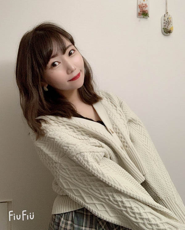 迷人泪痣魅力喷发! E罩杯魅惑美女「爱花道琉」自曝近期拍片无法正视亲弟弟!