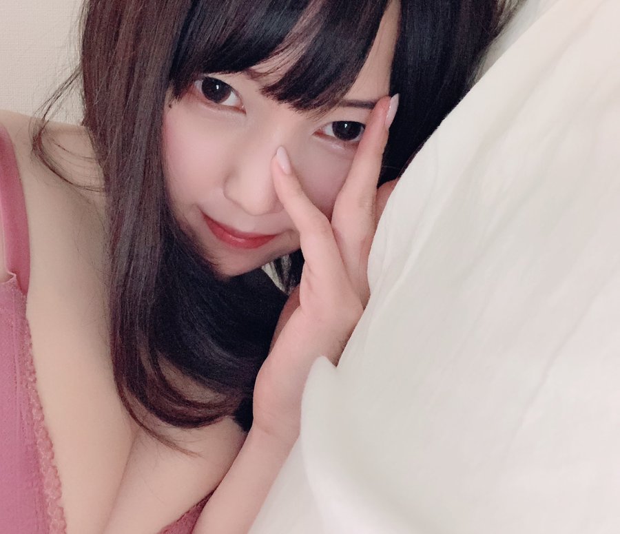迷人泪痣魅力喷发! E罩杯魅惑美女「爱花道琉」自曝近期拍片无法正视亲弟弟!