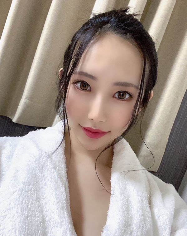 改名转型! 前S1专属女优影山樱改名「朝阳绘麻」转往肉感成熟路线发展!