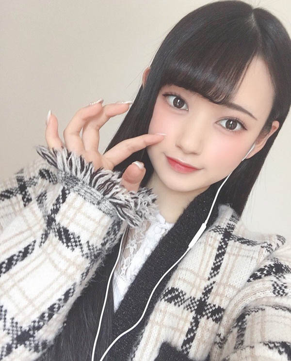 YOUTUBER转行下海！ 正统派美少女新人「八挂海」11月AV专属出道！